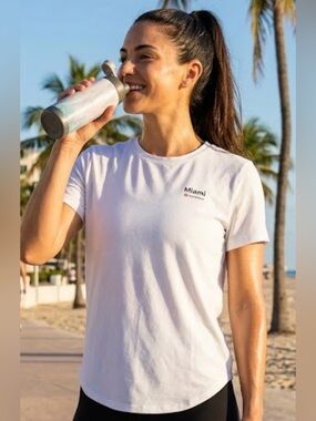 Lululemon Women’s White Top Graphic Miami & Lululemon Logo Short Sleeve Size 6